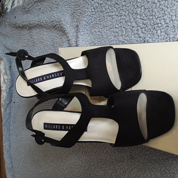 Hillard & Hanson Heeled Sandals - Picture 2 of 5